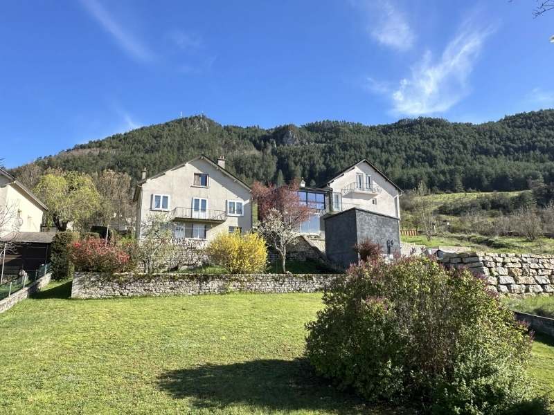 Villa proche centre ville: MENDE