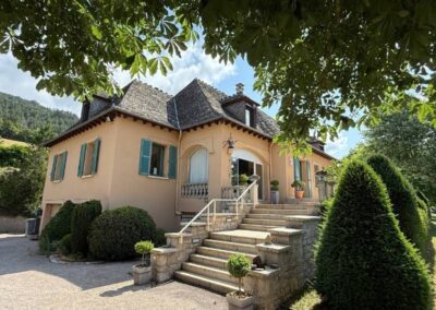 Chanac – Maison bourgeoise de type 8